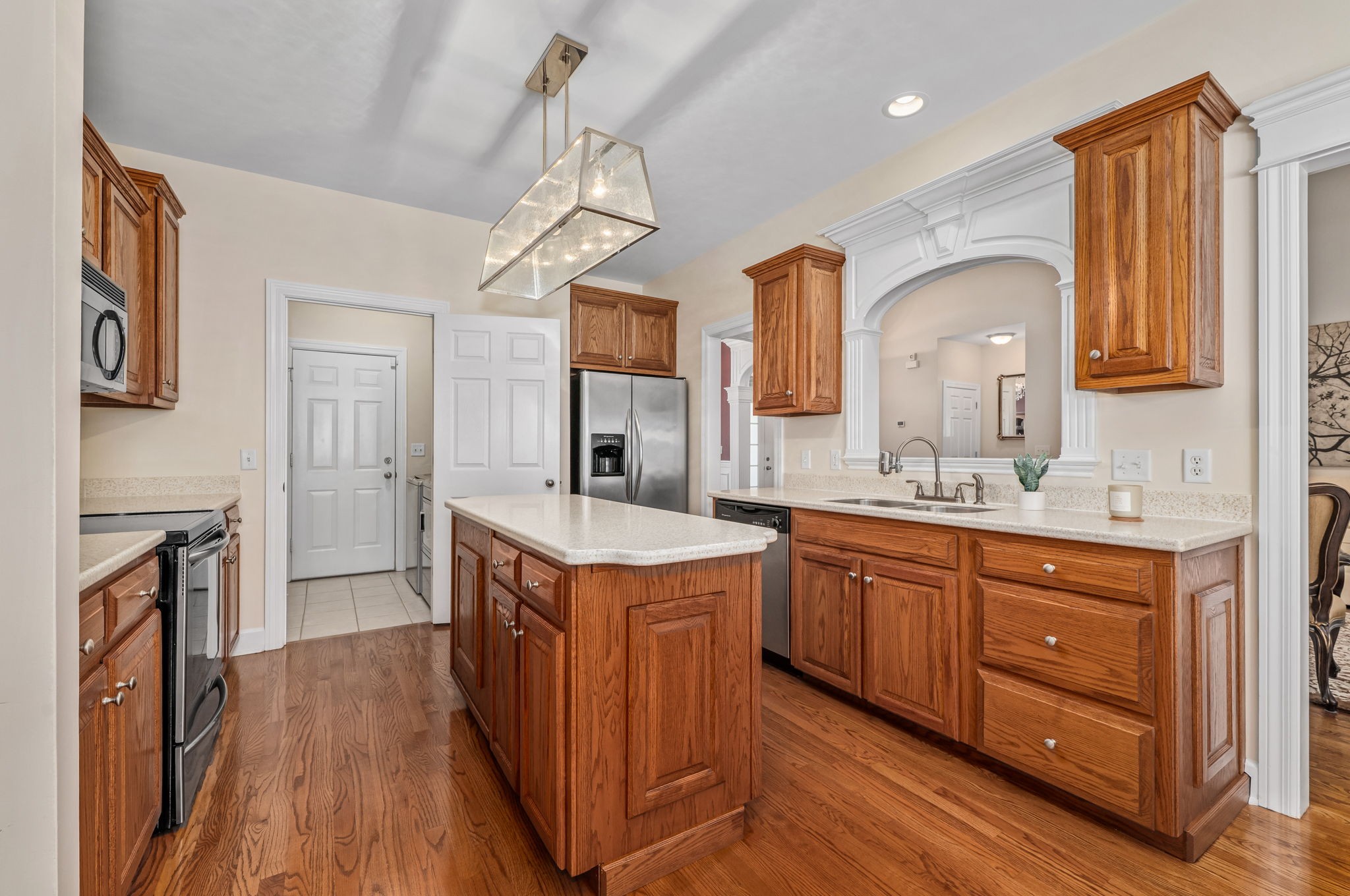 3307 Genoa Dr