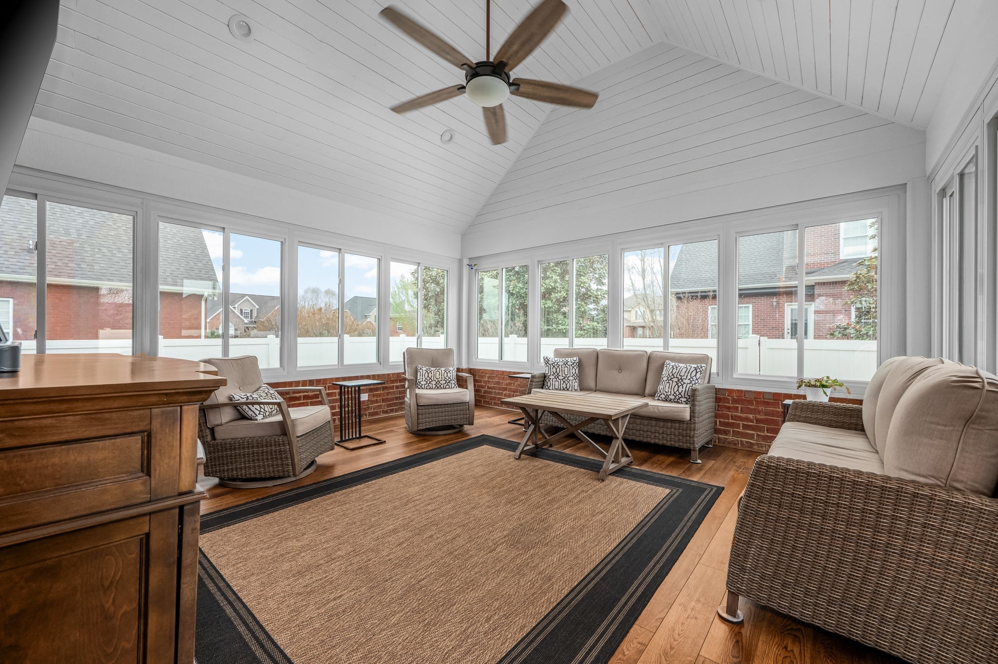 3307 Genoa Dr