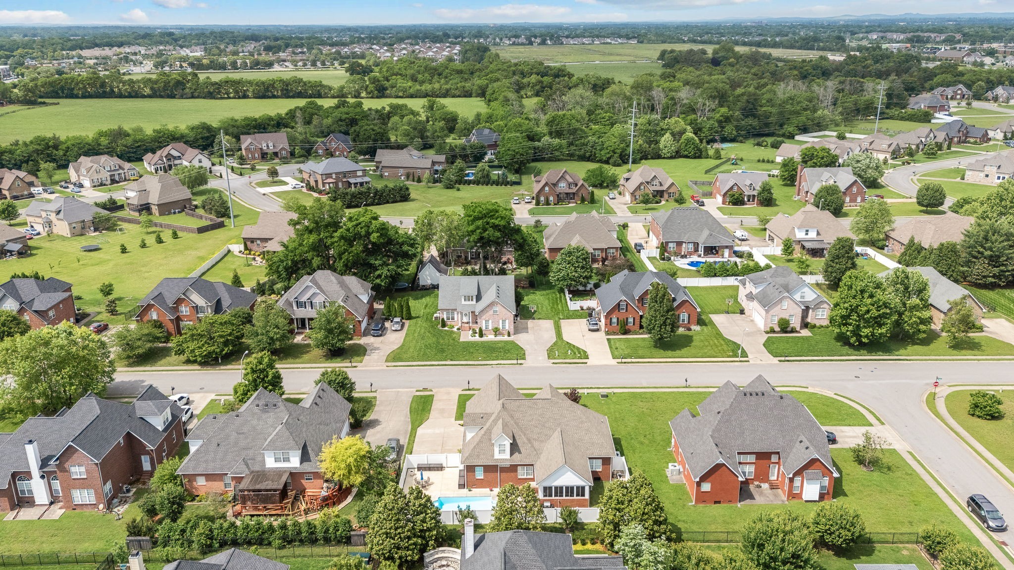 3307 Genoa Dr