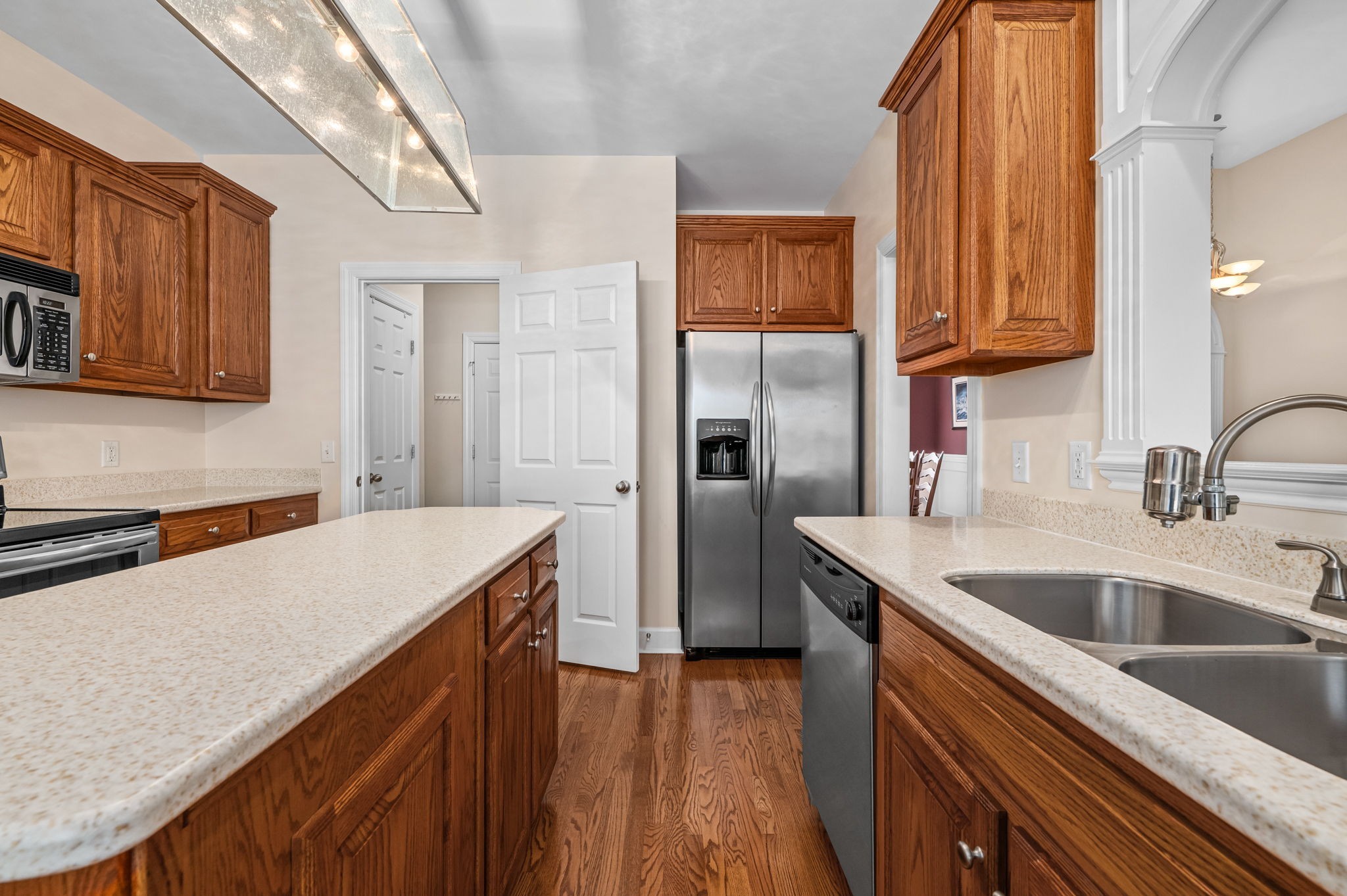 3307 Genoa Dr