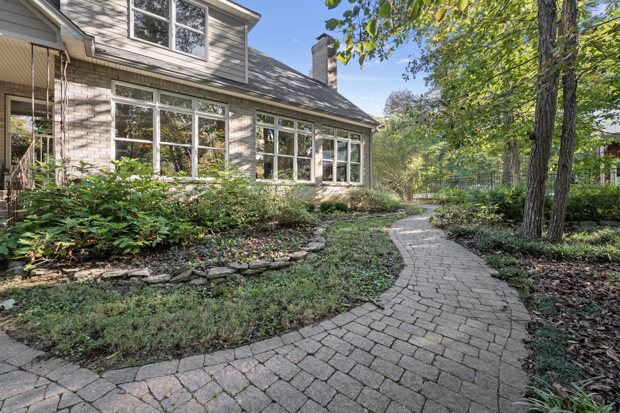 2399 Thompson Rd