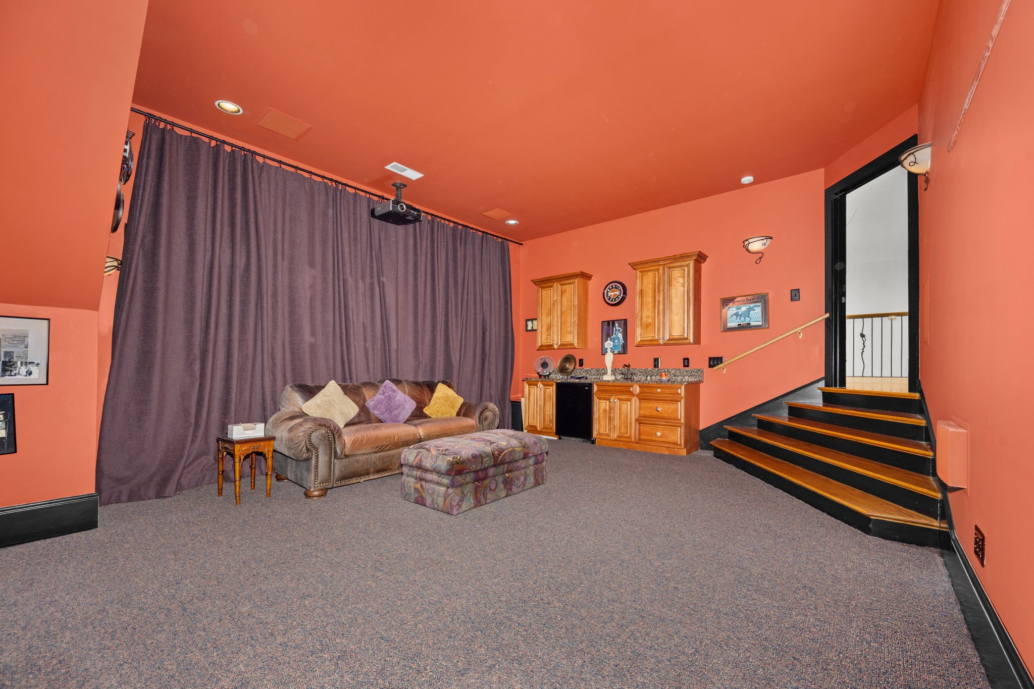 2399 Thompson Rd
