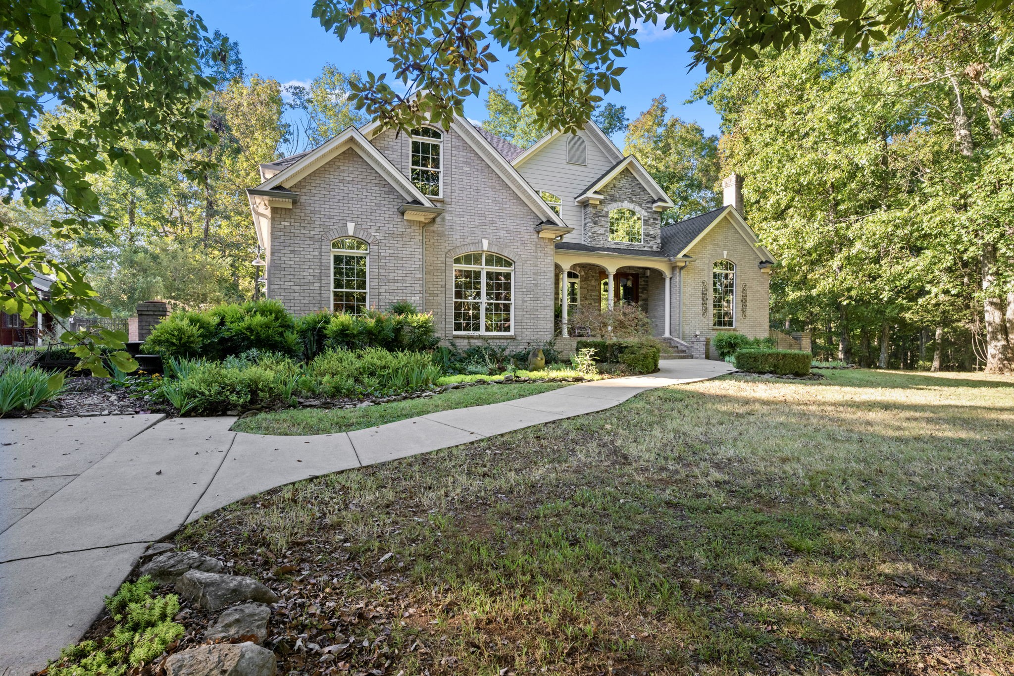2399 Thompson Rd
