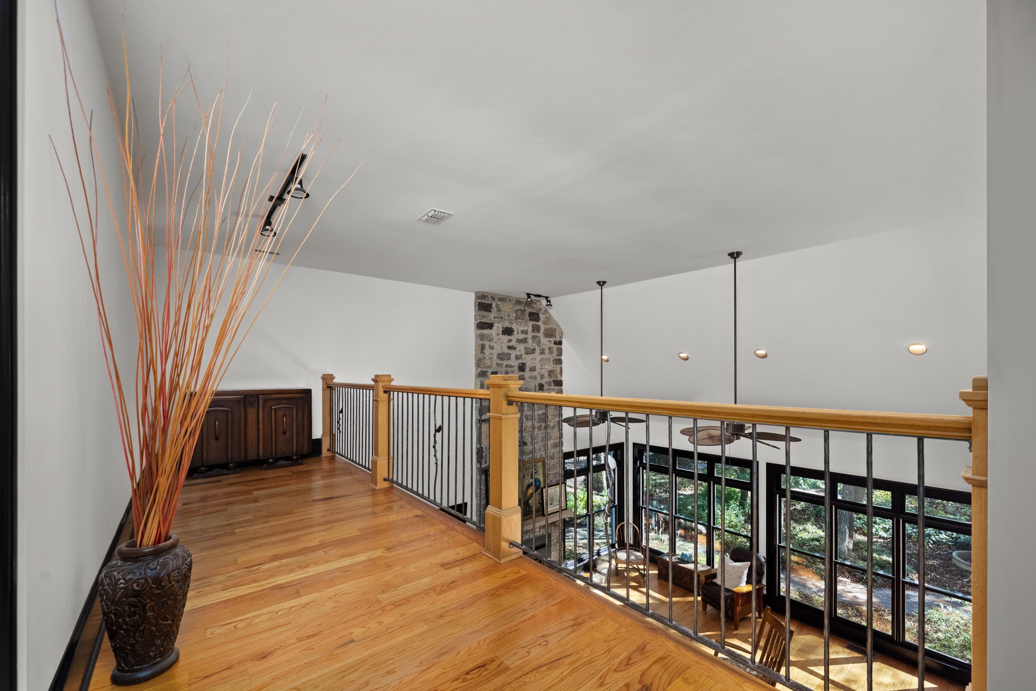 2399 Thompson Rd