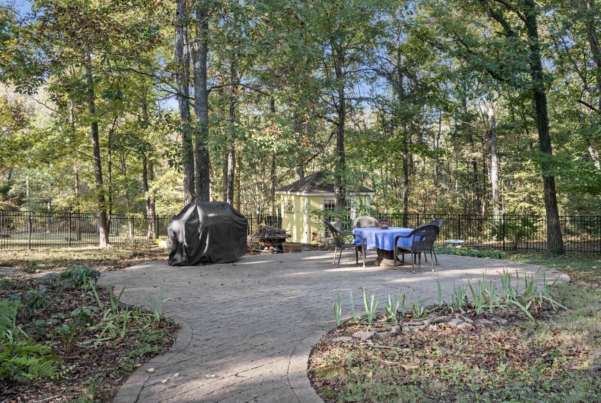 2399 Thompson Rd