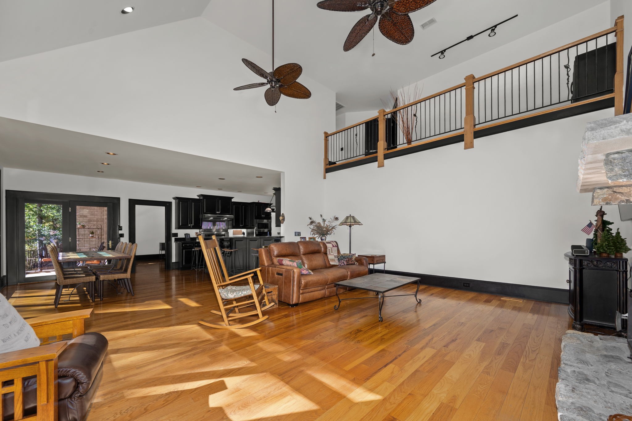 2399 Thompson Rd