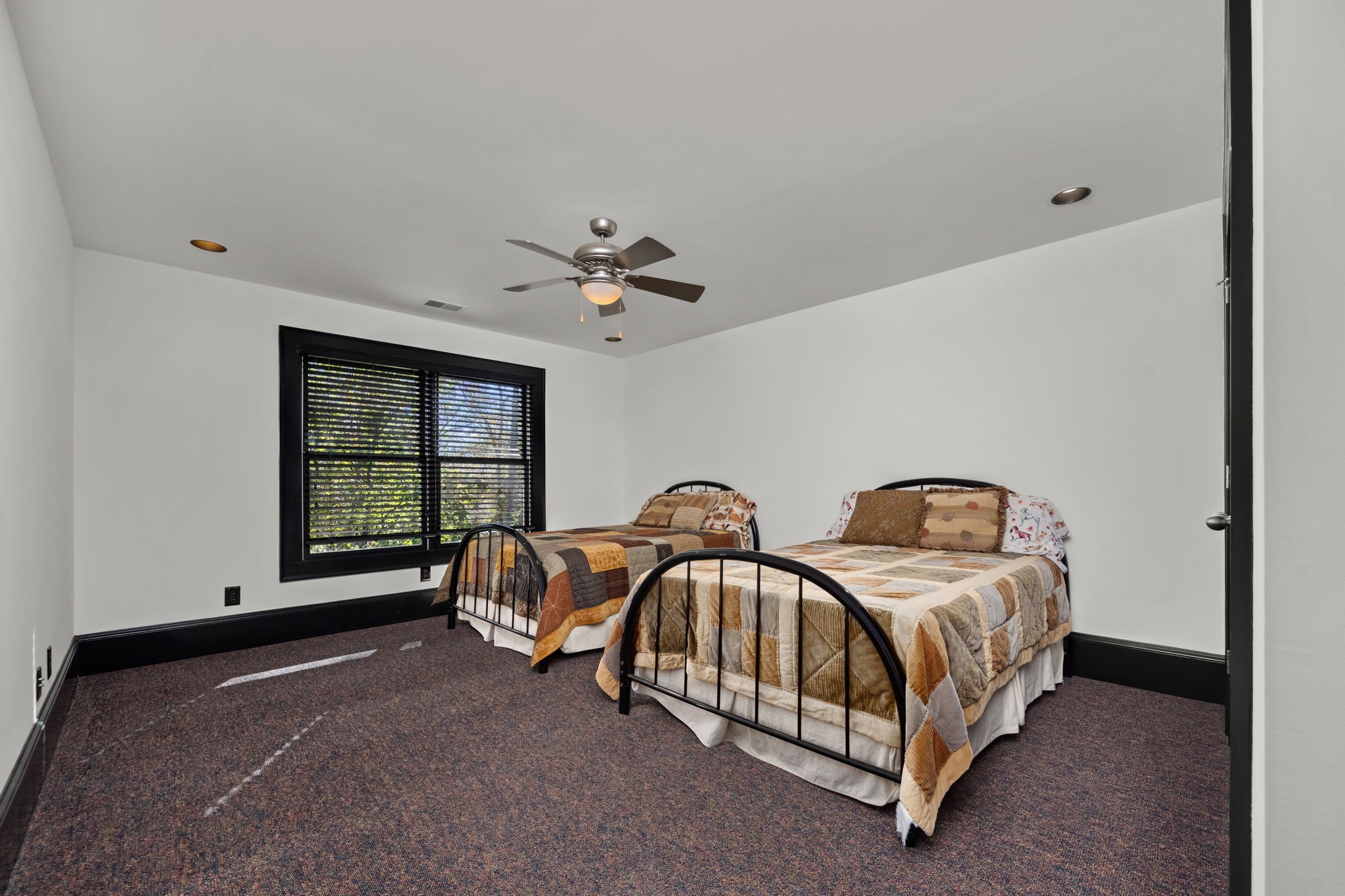 2399 Thompson Rd