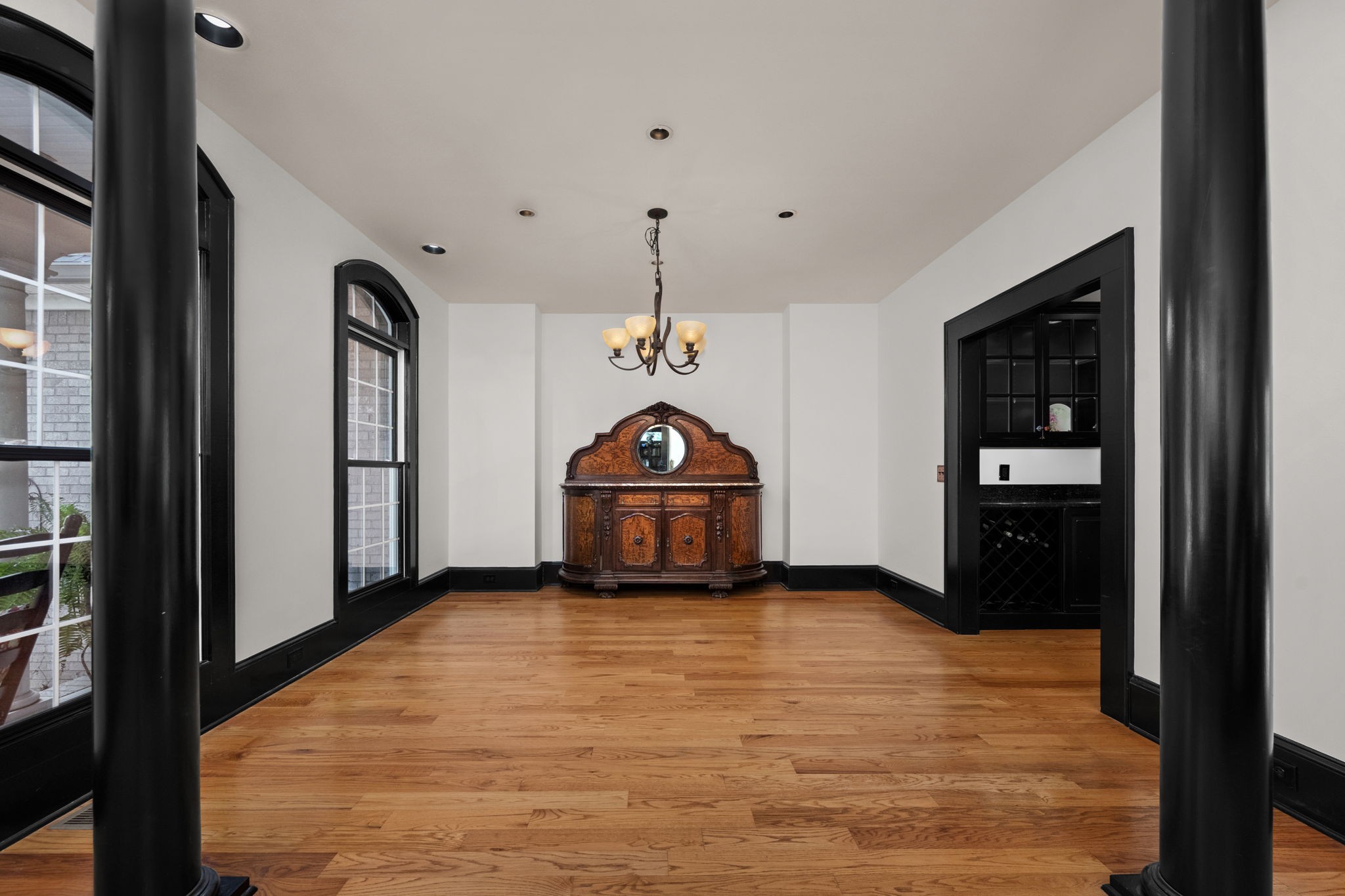 2399 Thompson Rd