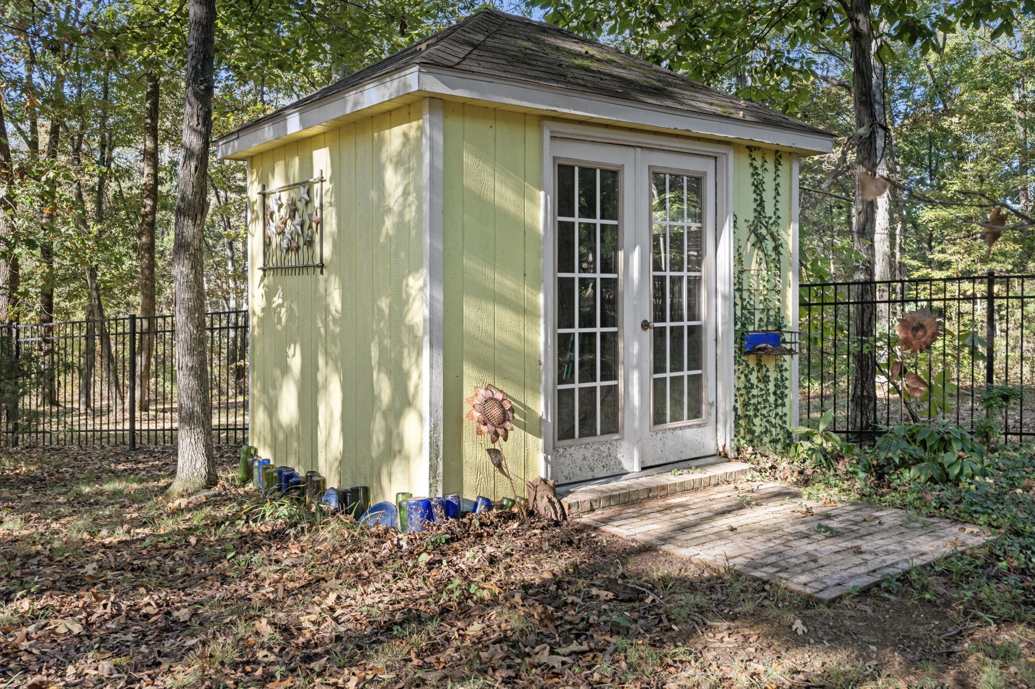 2399 Thompson Rd