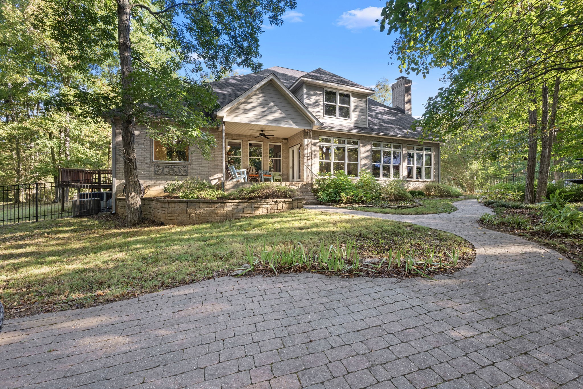 2399 Thompson Rd