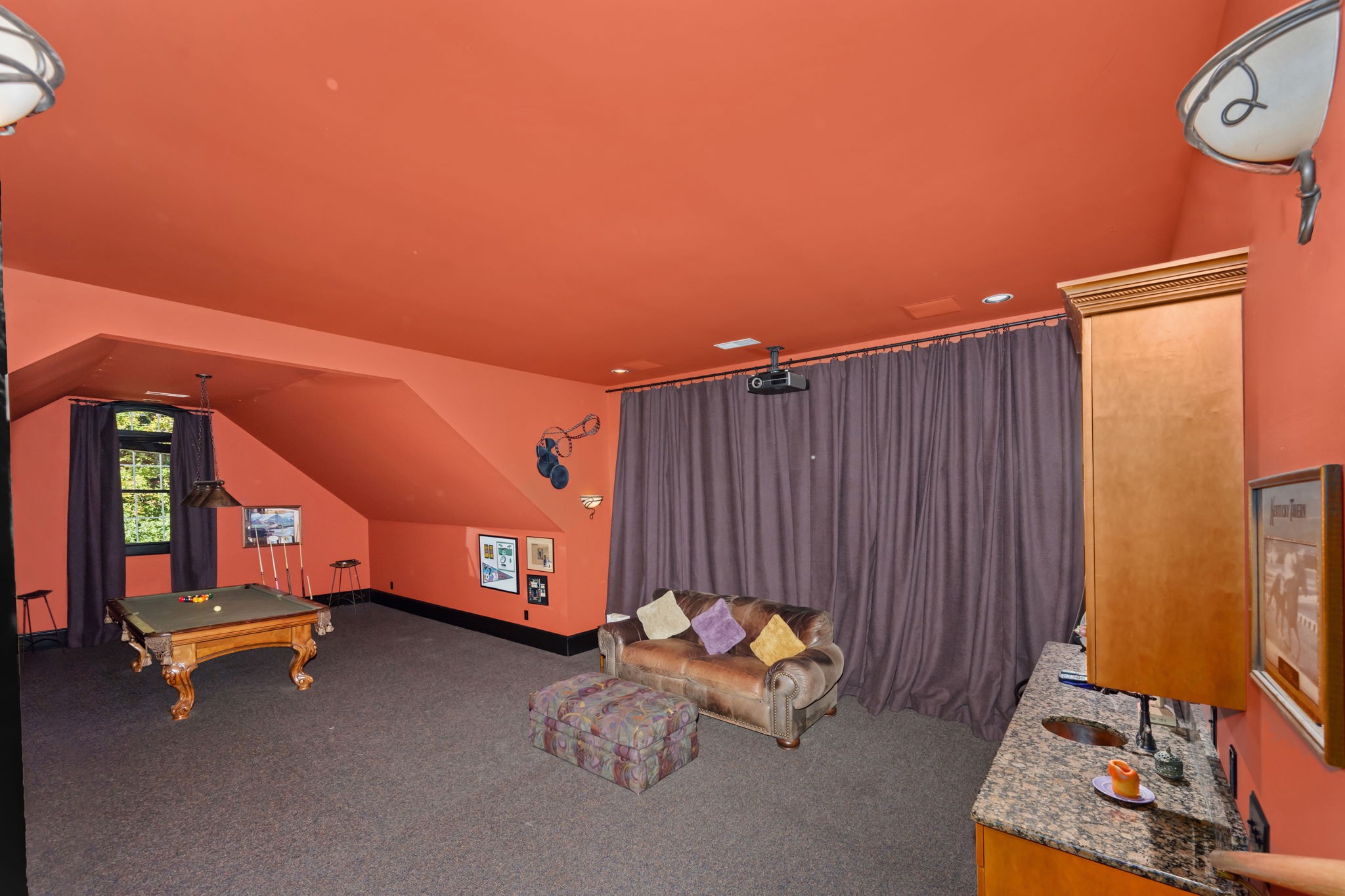 2399 Thompson Rd