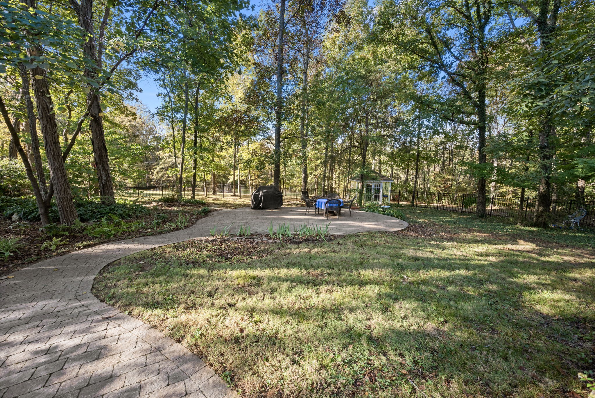 2399 Thompson Rd