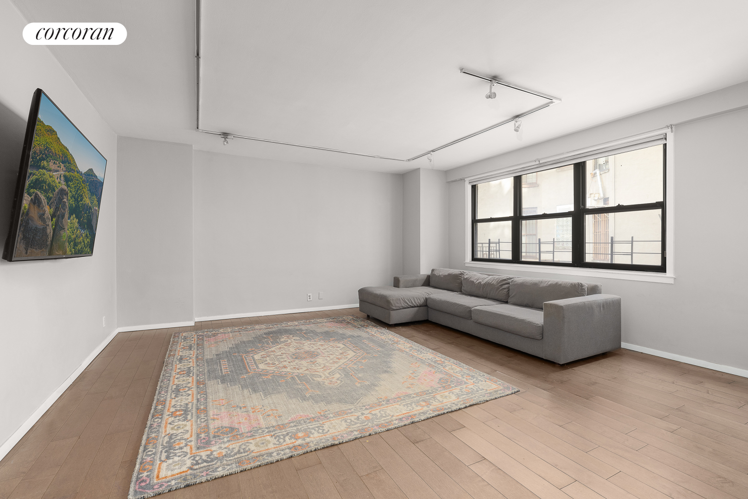 201 E 28TH Street 4R