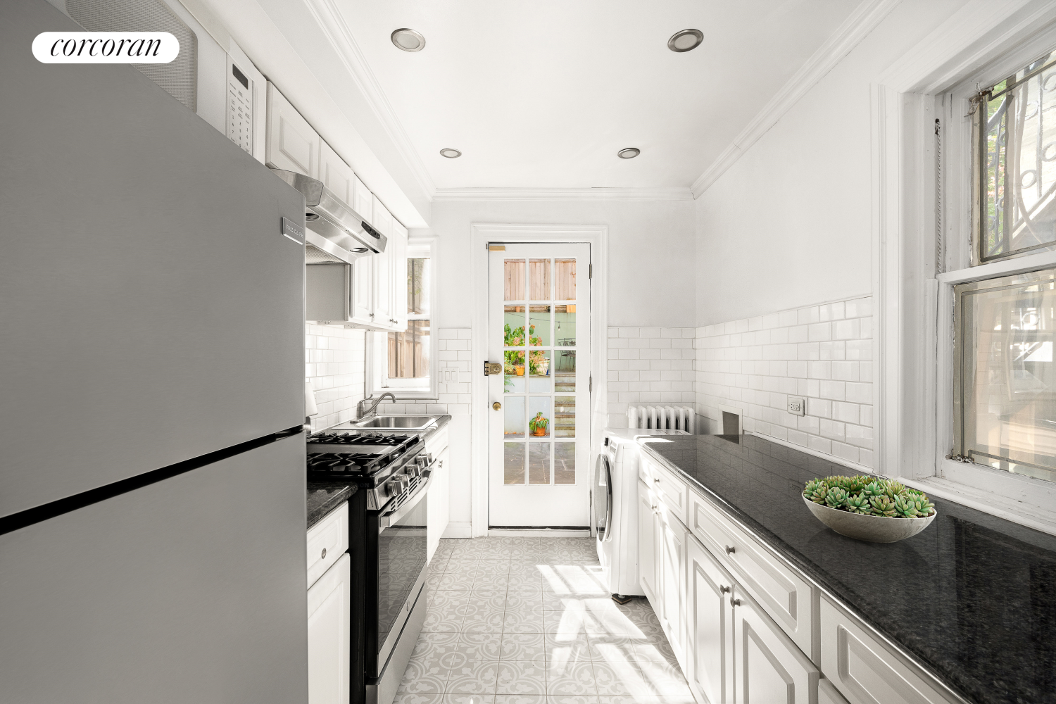 522 2ND Street 1