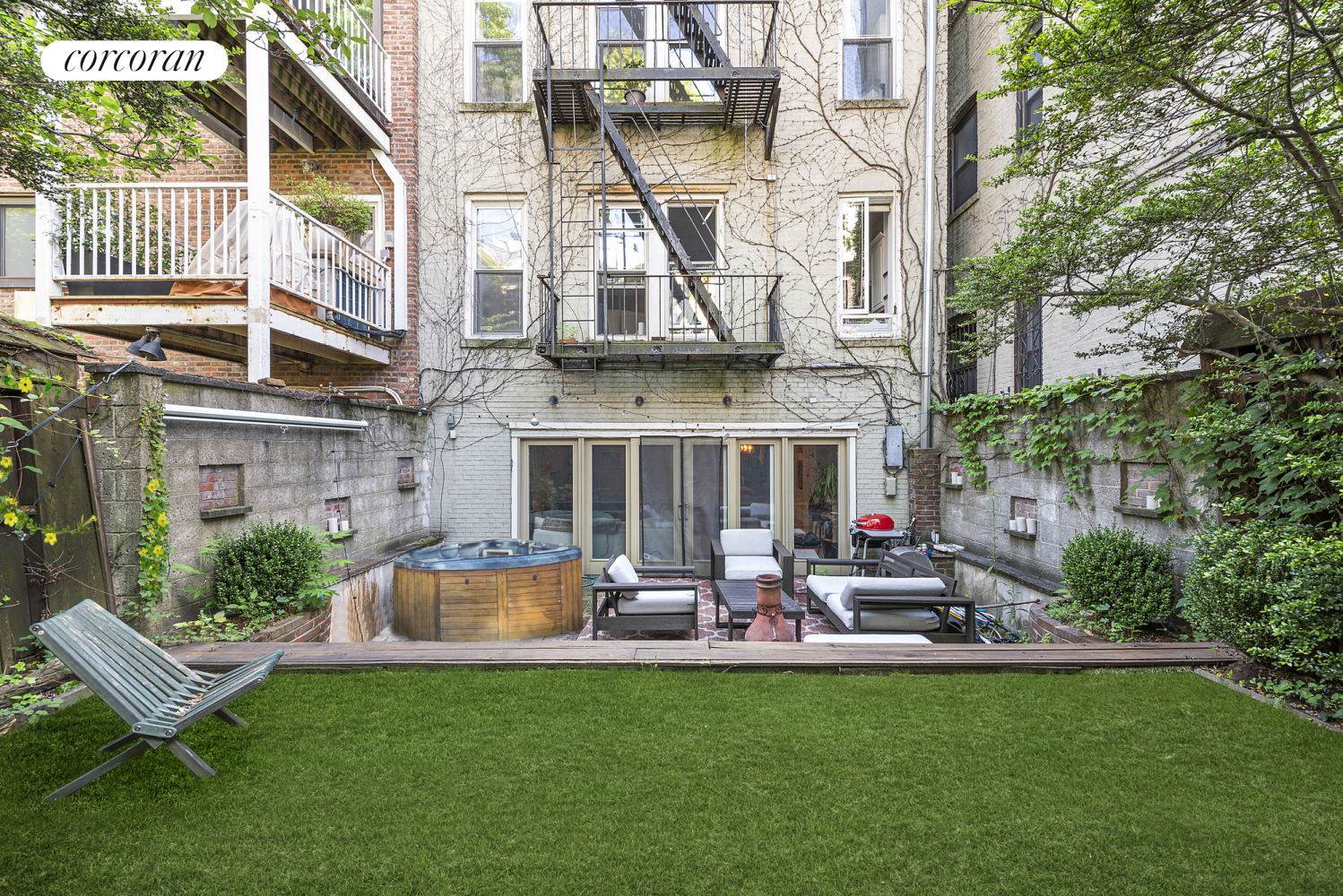 331 W 19TH Street TWNH