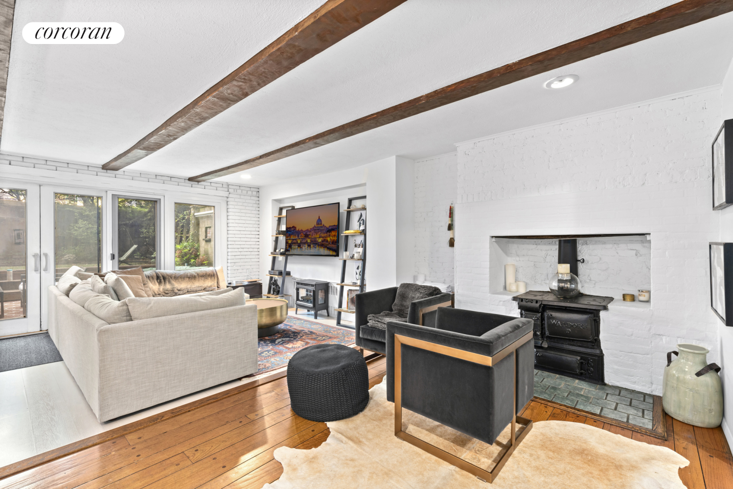 331 W 19TH Street TWNH