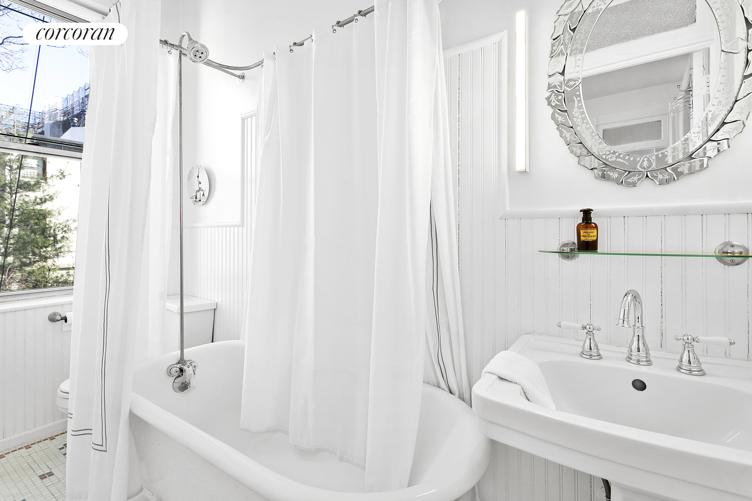 331 W 19TH Street TWNH