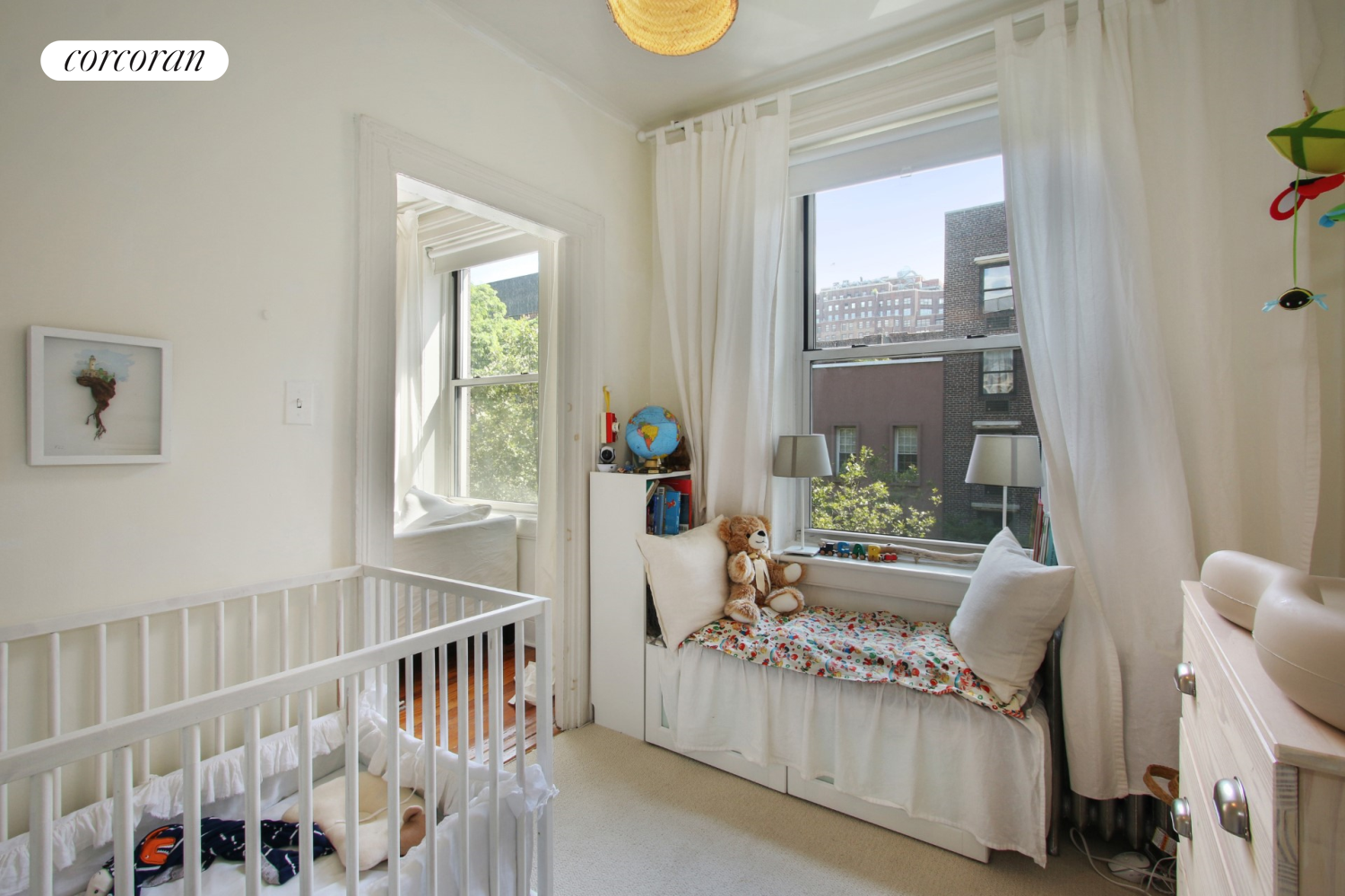 331 W 19TH Street TWNH