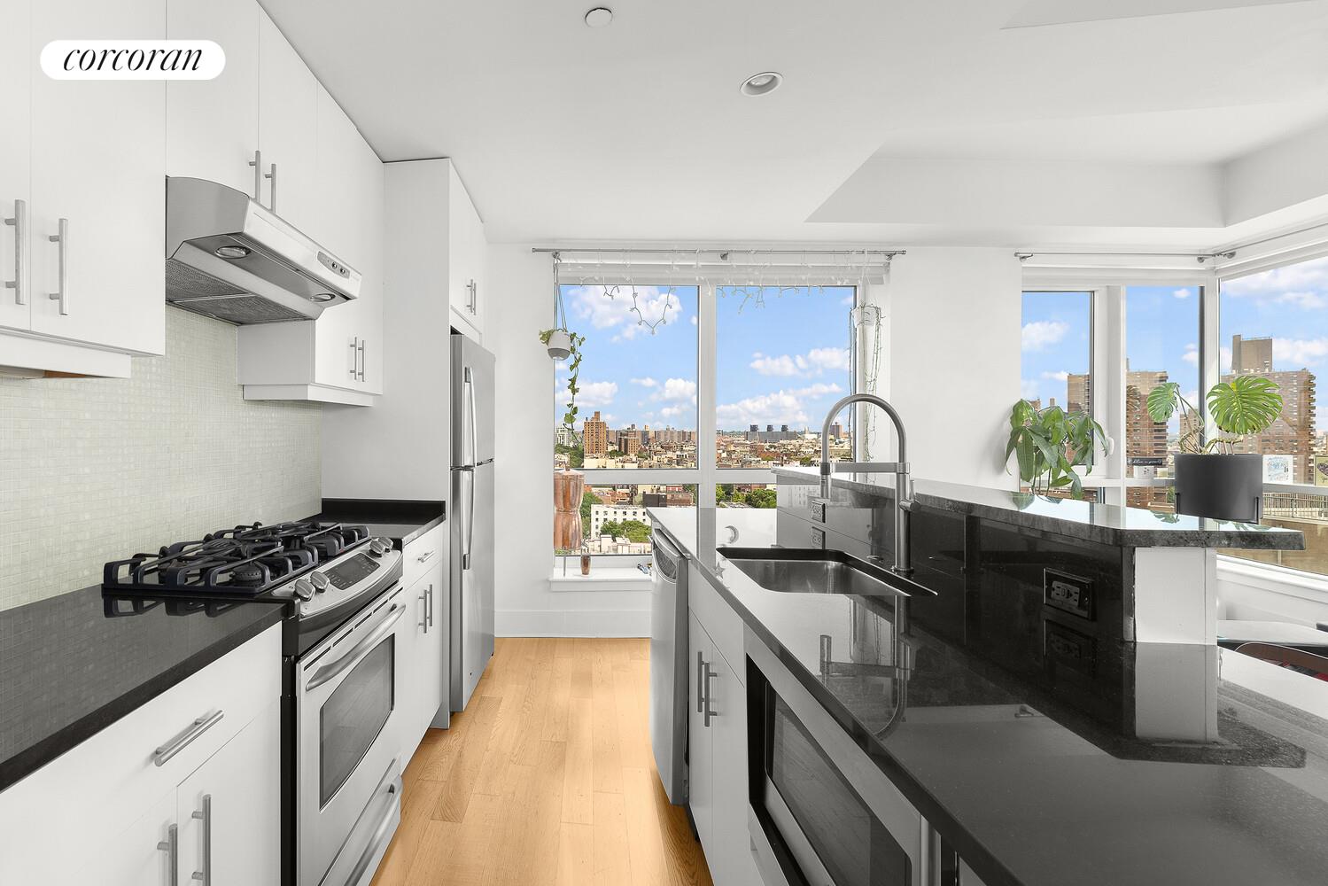 440 KENT Avenue E19