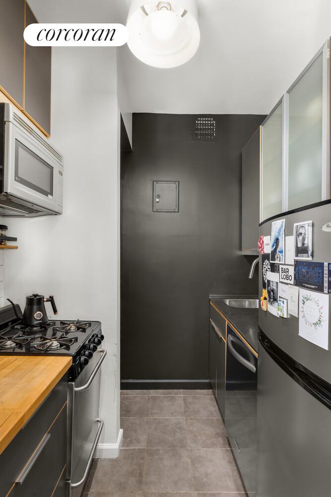 207 E 21ST Street 3B