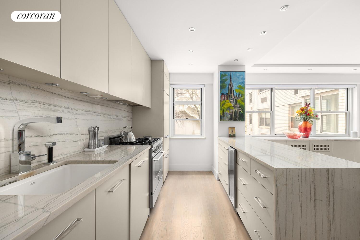 70 E 10TH Street 3G
