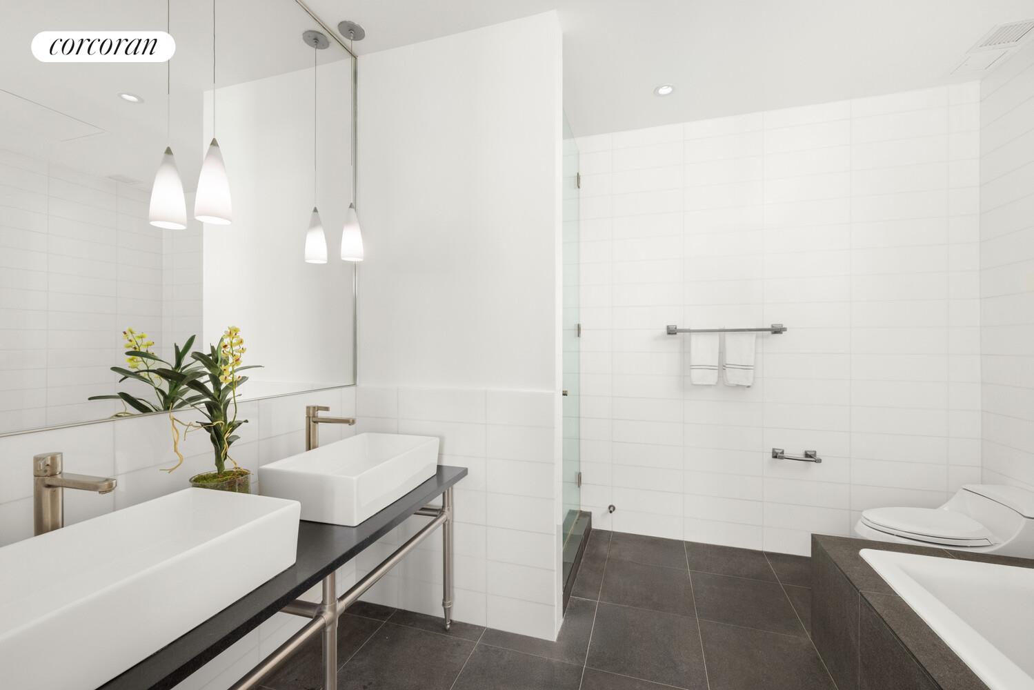 77 READE Street 2E