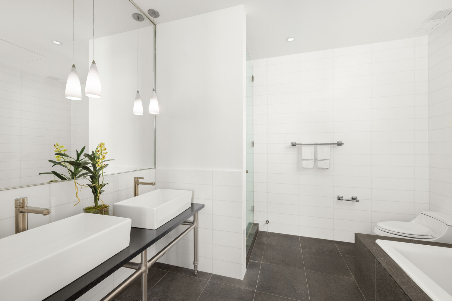 77 READE Street 2E