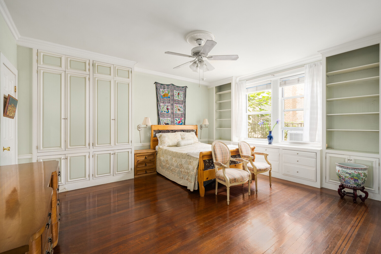 320 W 87TH Street 4E