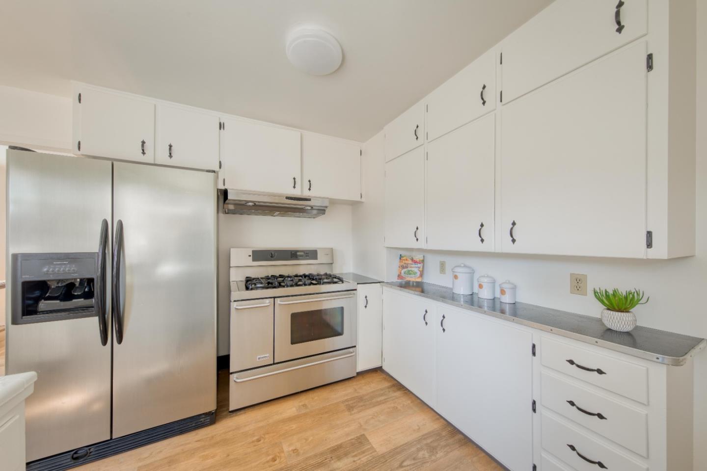 1118 Seabright AVE
