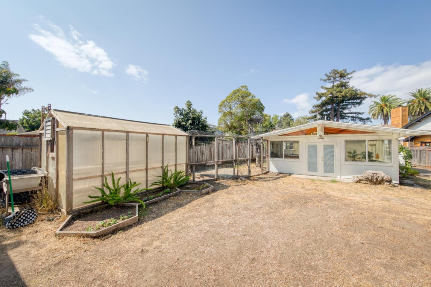 1118 Seabright AVE