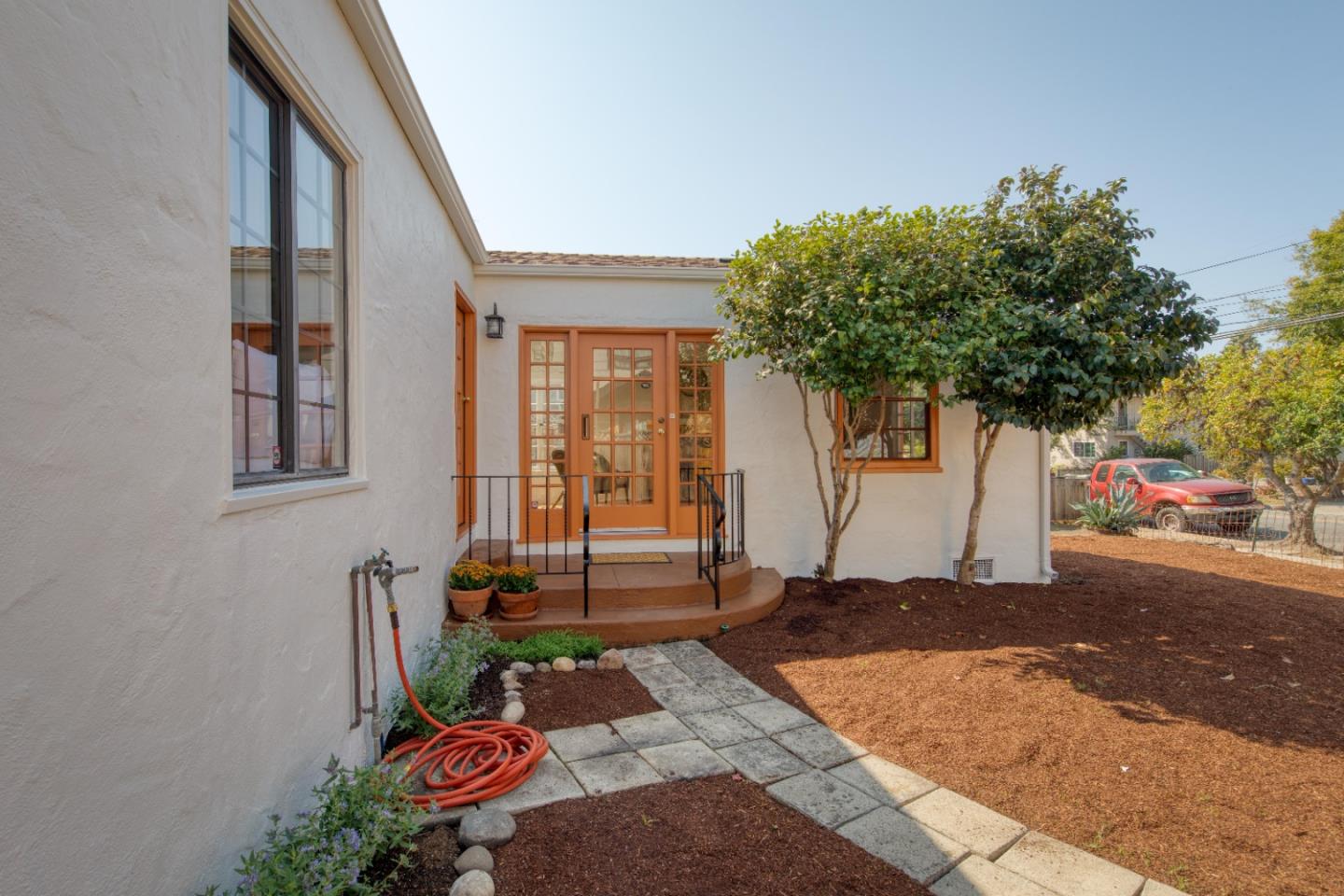 1118 Seabright AVE