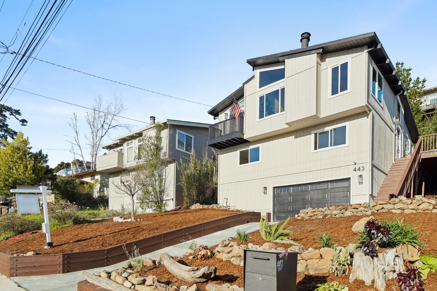 443 Monterey DR