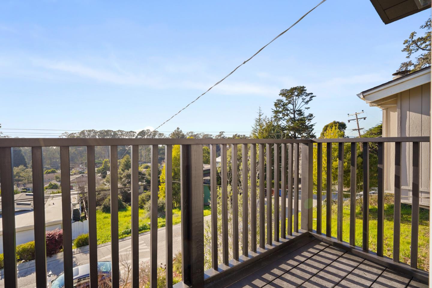 443 Monterey DR