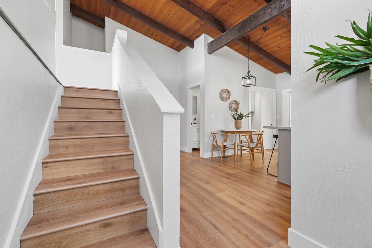 443 Monterey DR