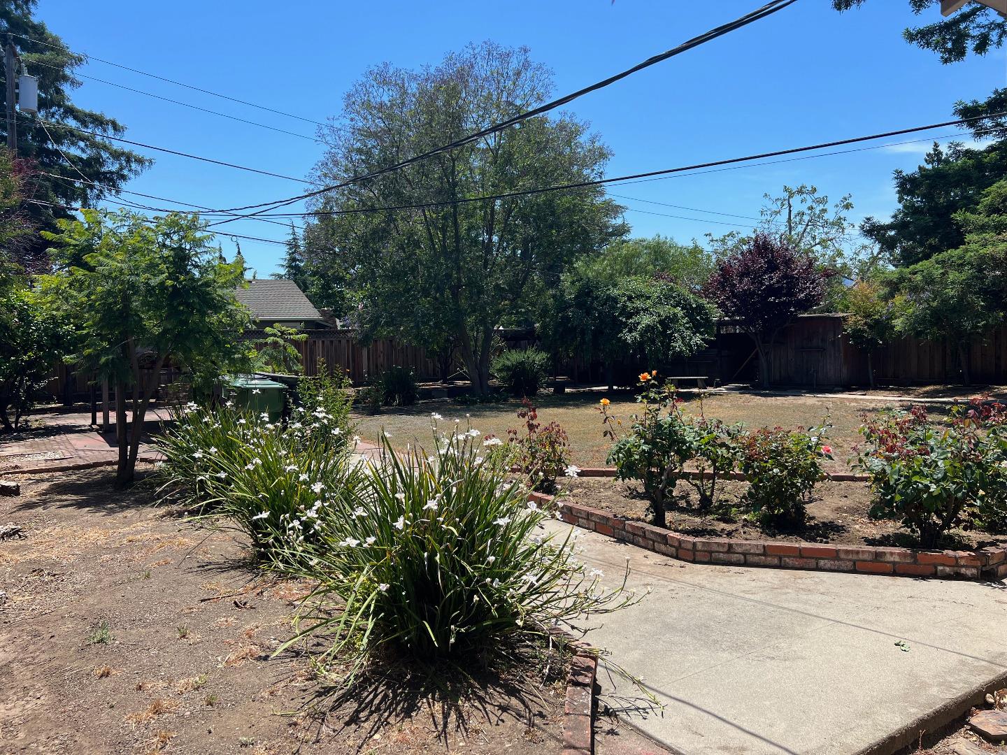 80 El Caminito Avenue