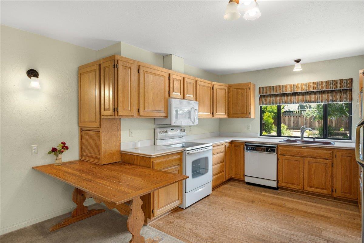 80 El Caminito Avenue