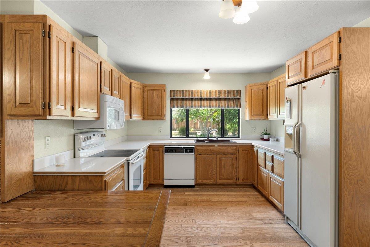 80 El Caminito Avenue