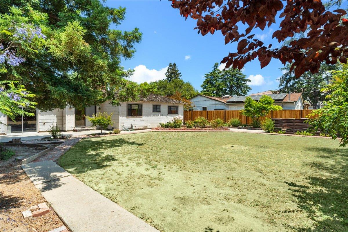 80 El Caminito Avenue