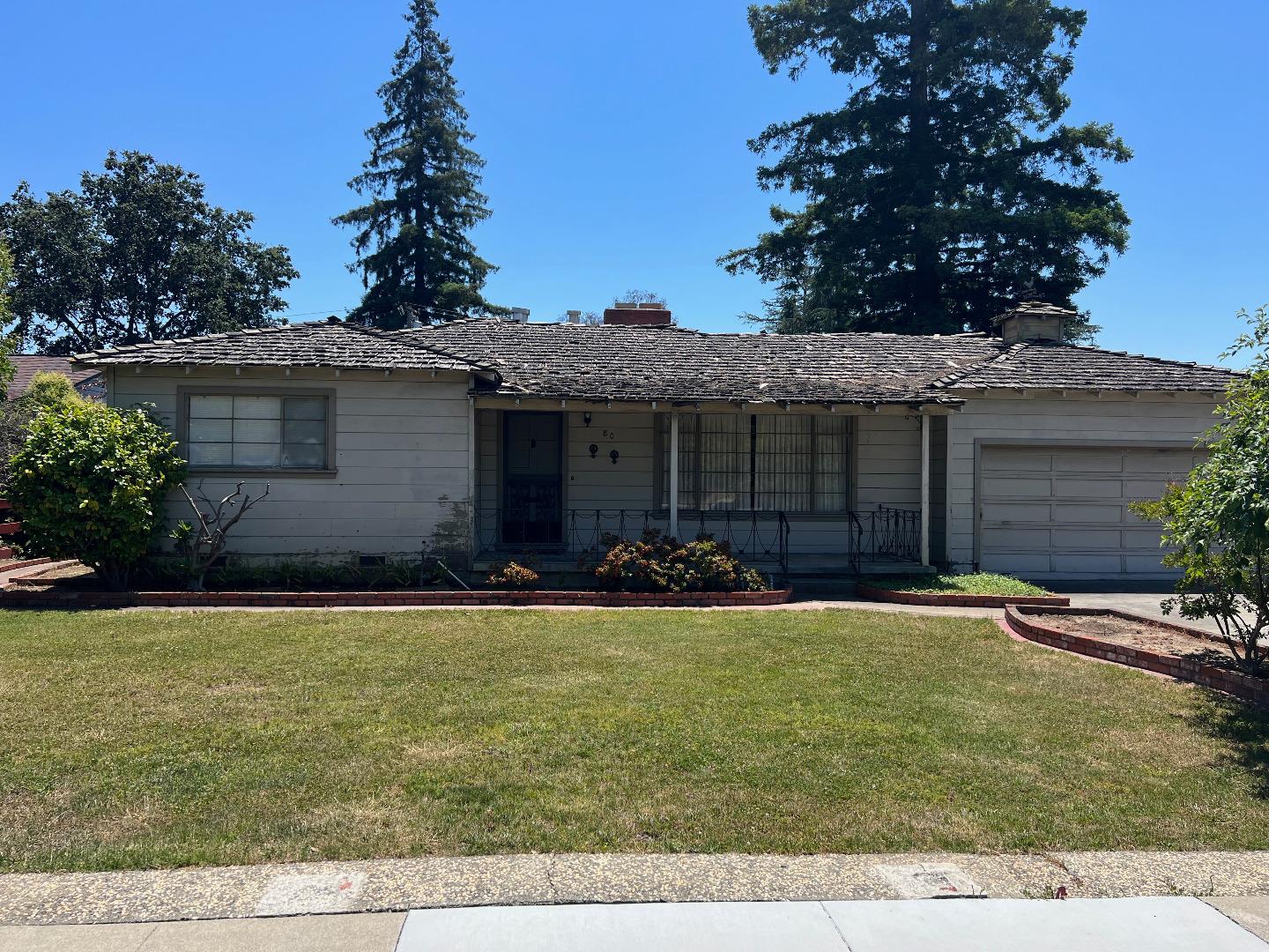 80 El Caminito Avenue