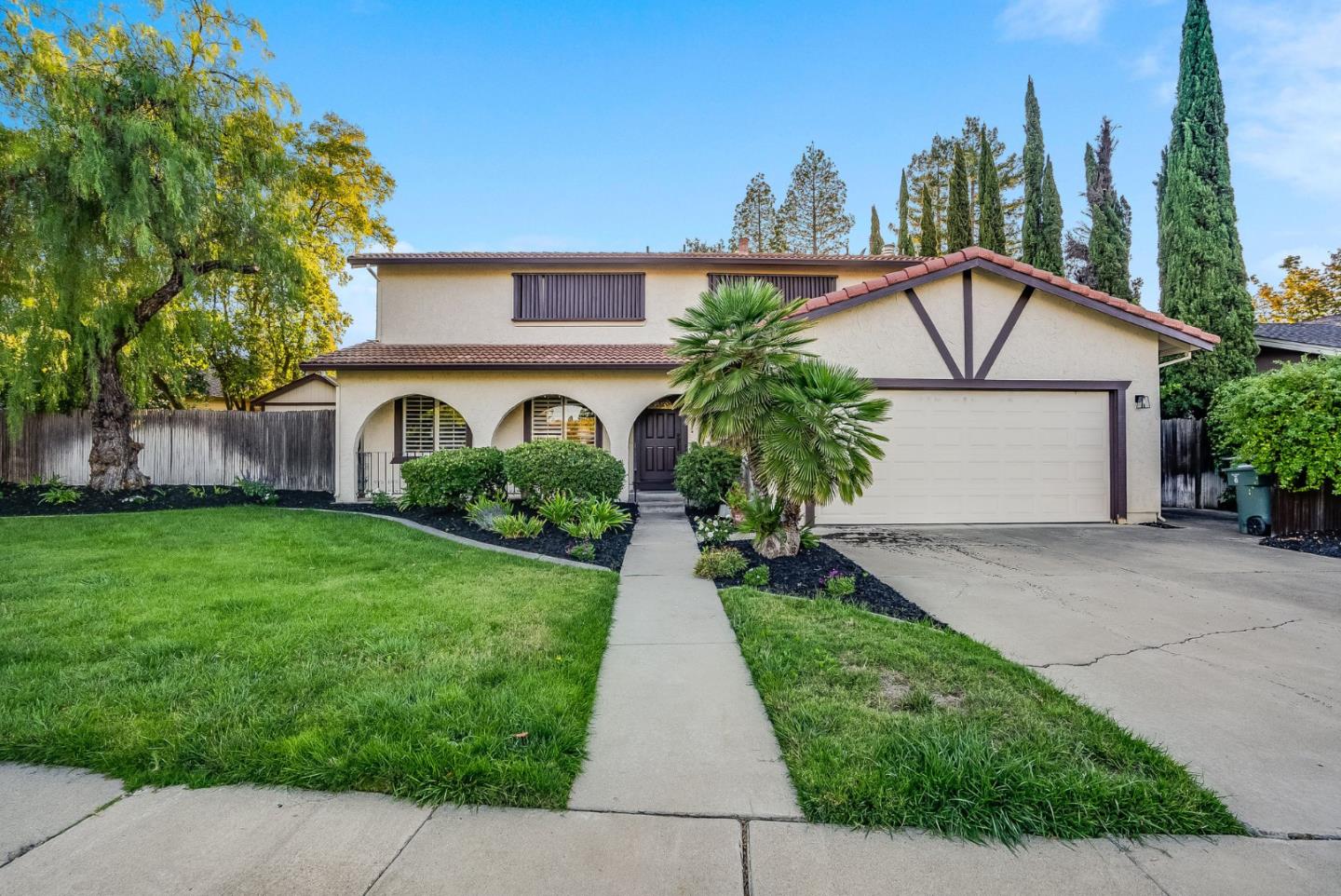 6443 Arlington Drive