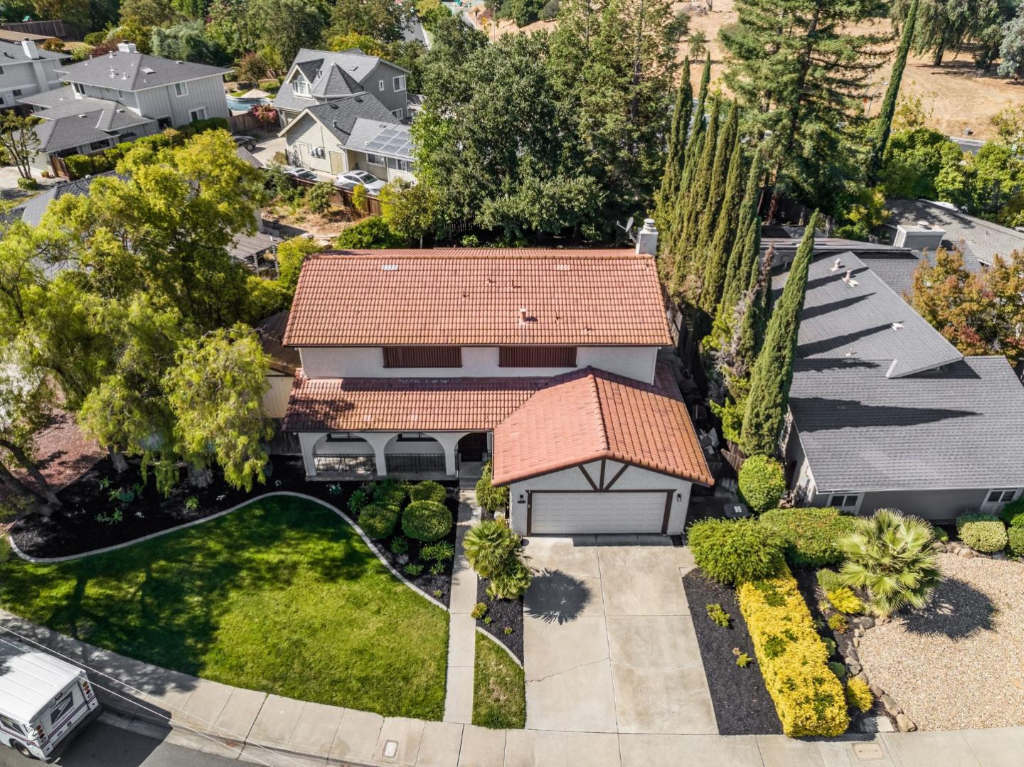 6443 Arlington Drive