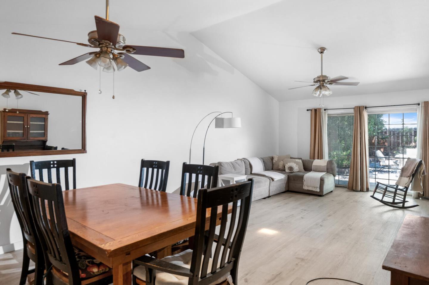 379 Calle Caballeria