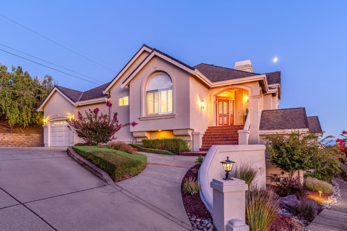 3502 Ambra Way