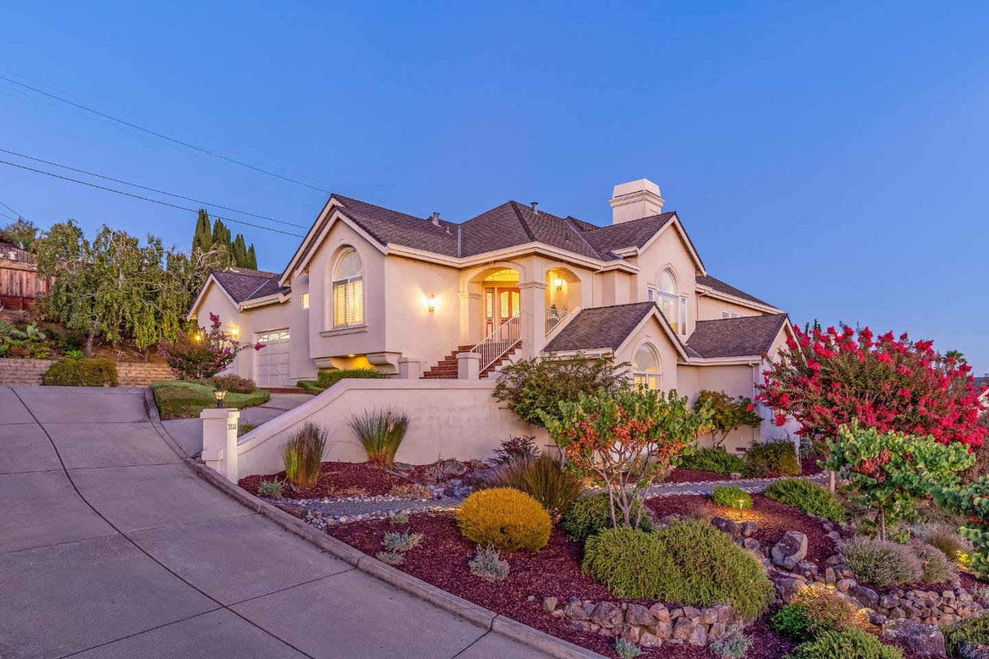 3502 Ambra Way