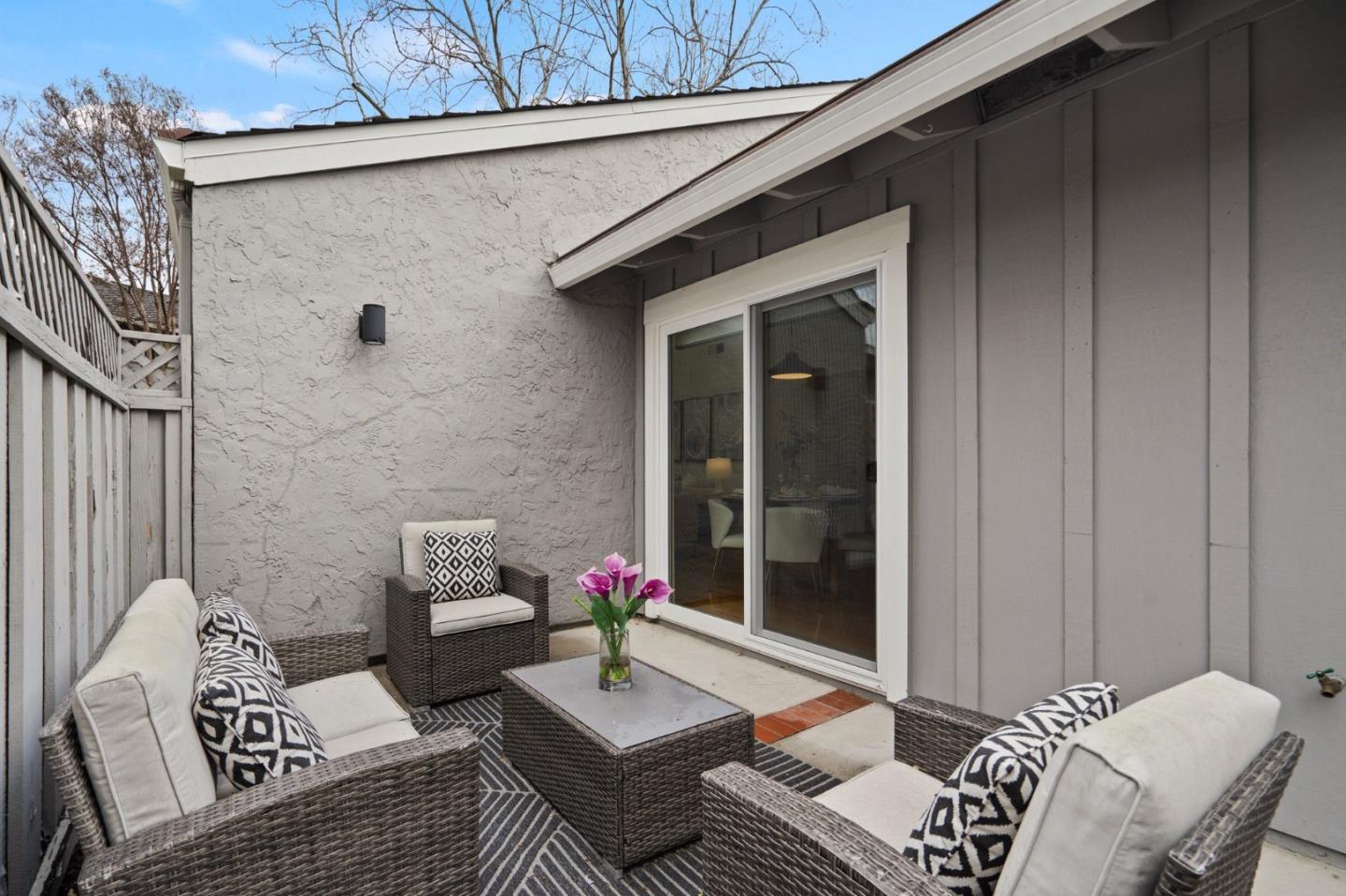 1093 Cumberland Place