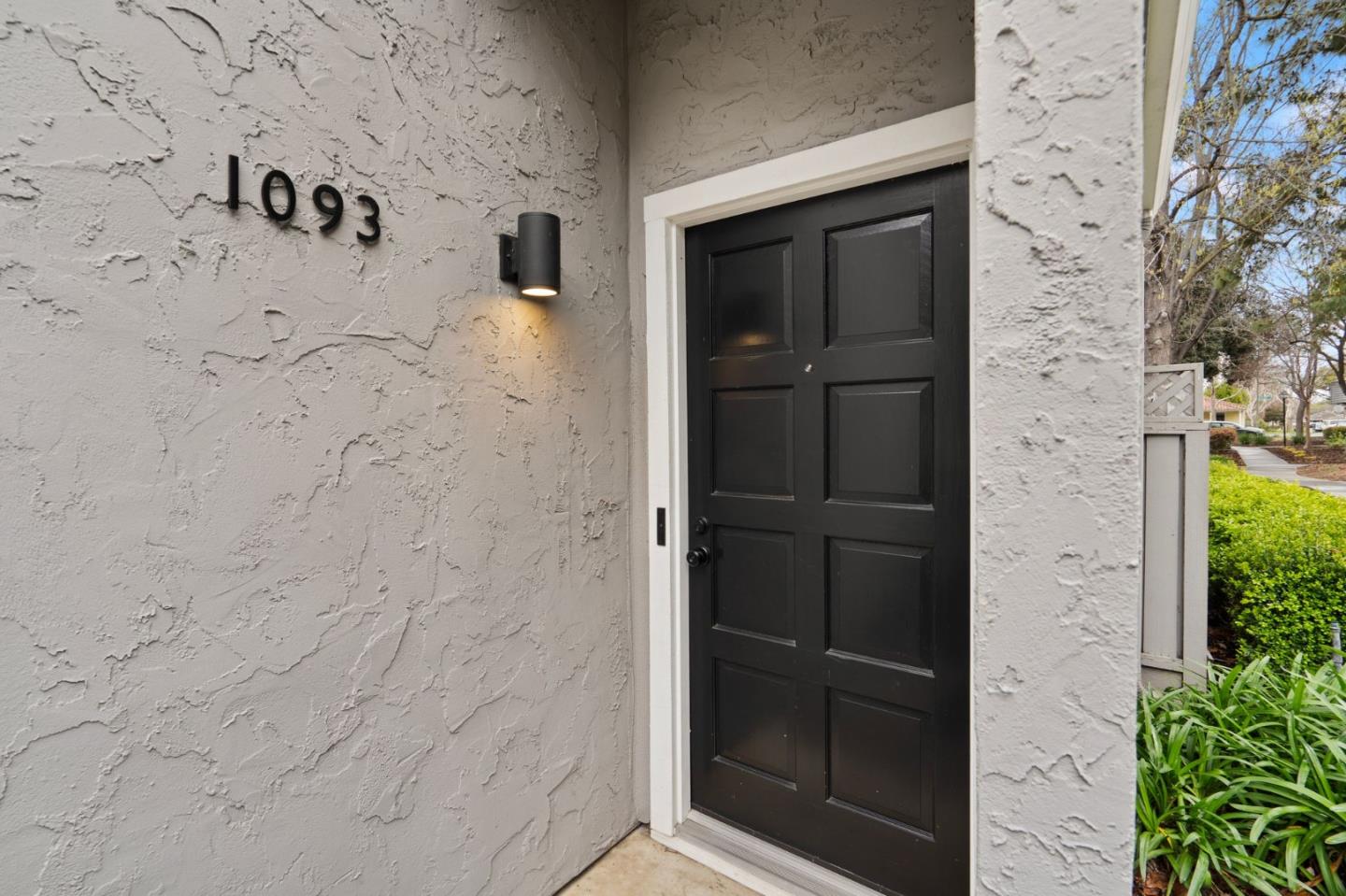 1093 Cumberland Place