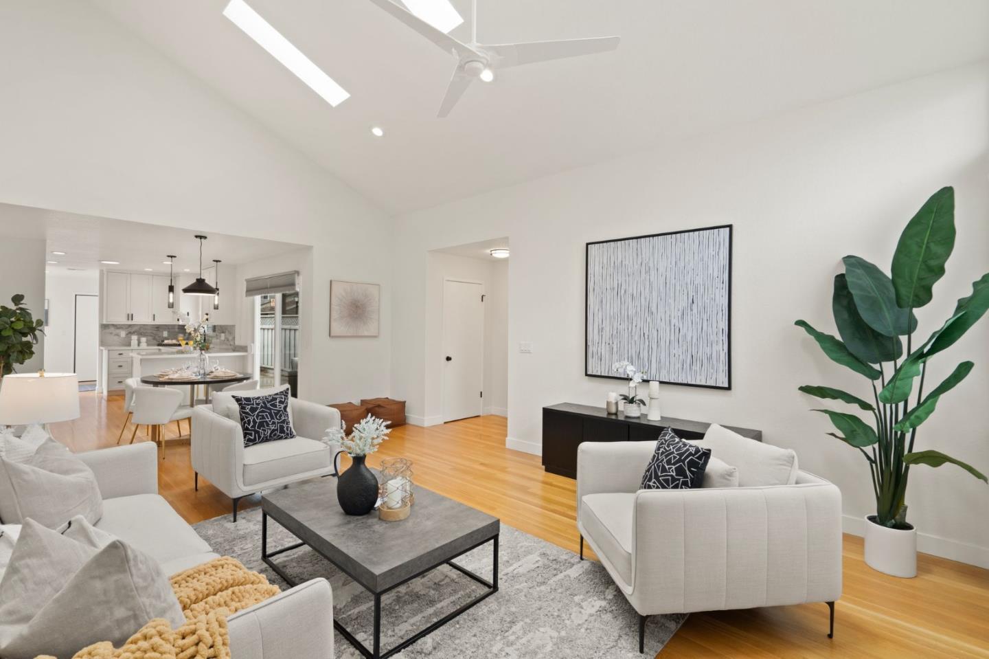 1093 Cumberland Place