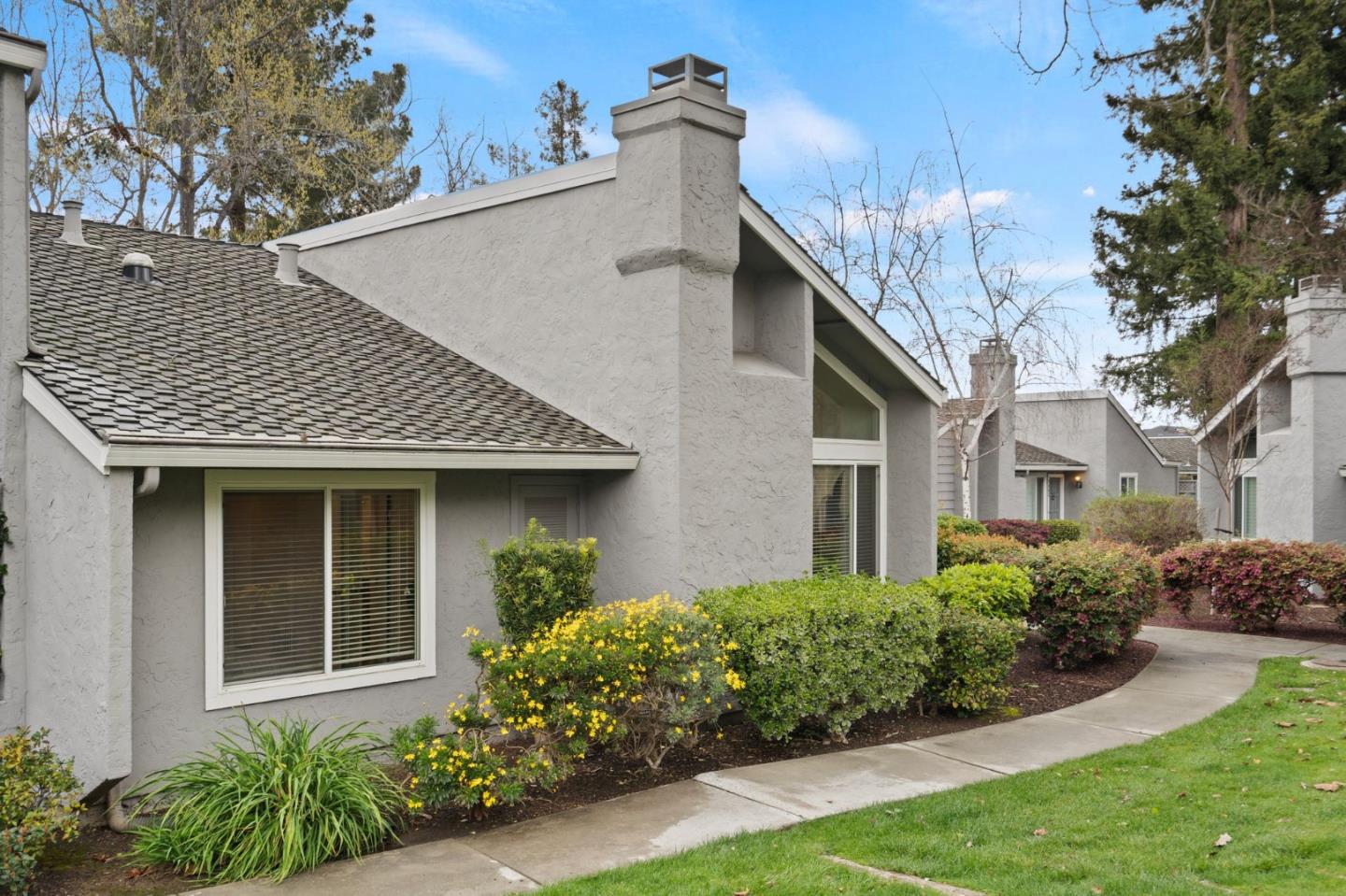 1093 Cumberland Place