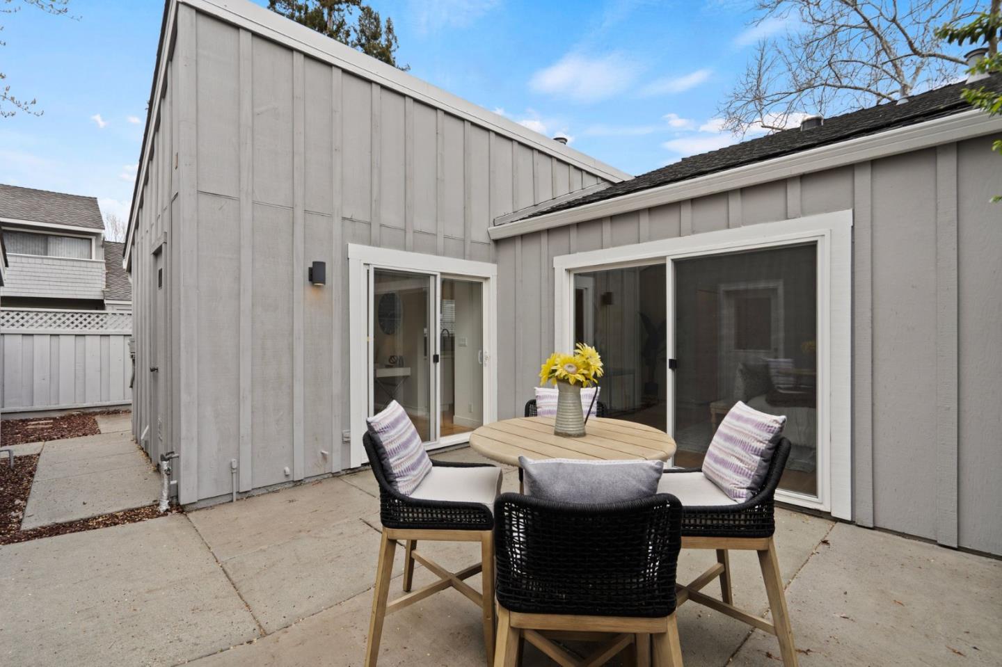 1093 Cumberland Place