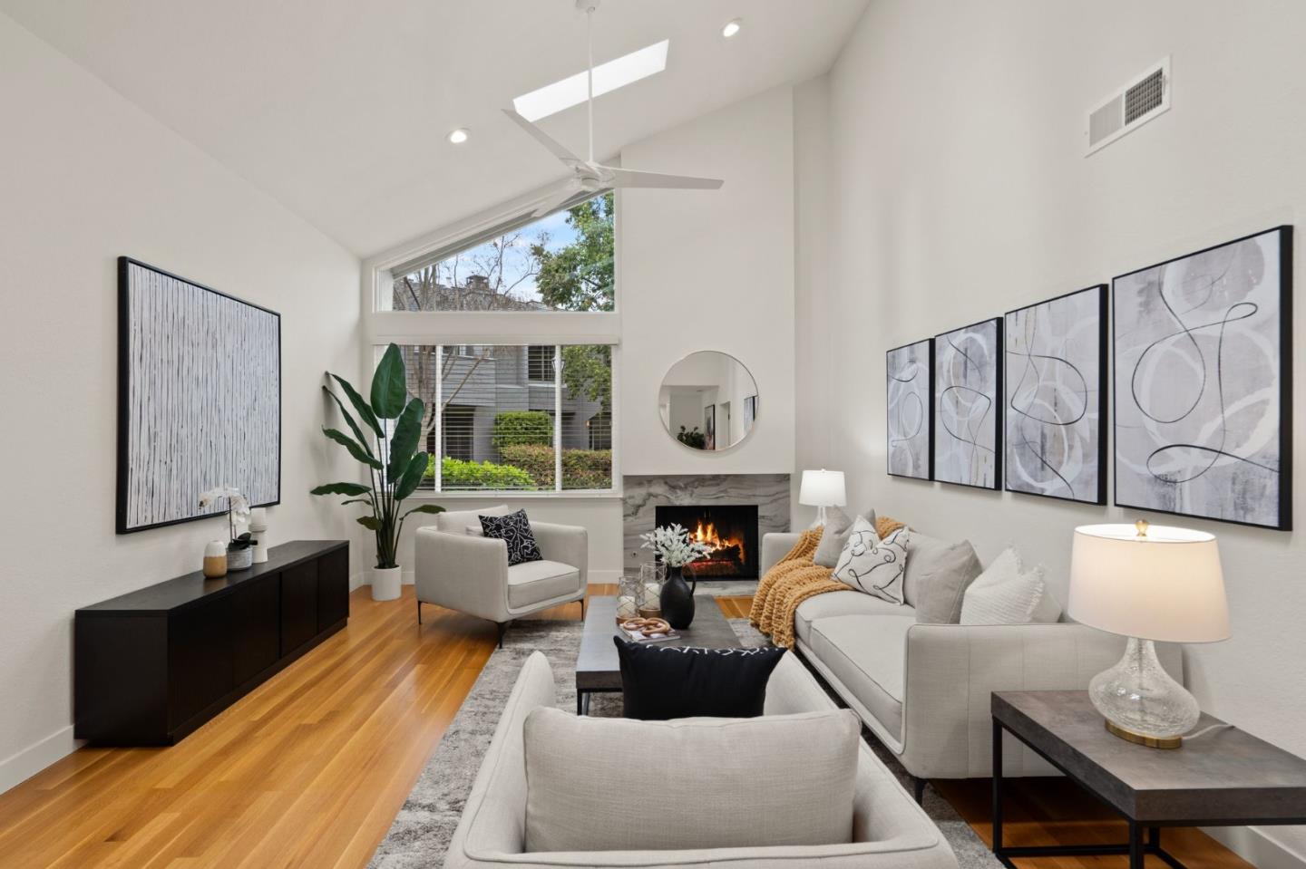 1093 Cumberland Place